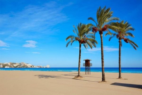 NUEVO, con vistas al mar y a 90 metros de la playa
